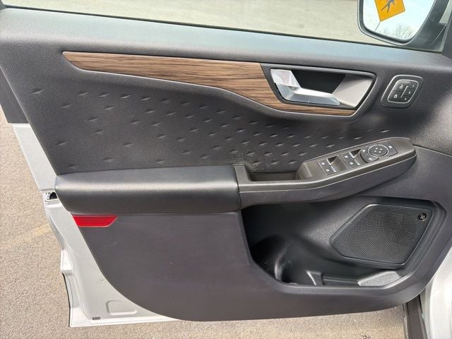 2020 Ford Escape Titanium Hybrid