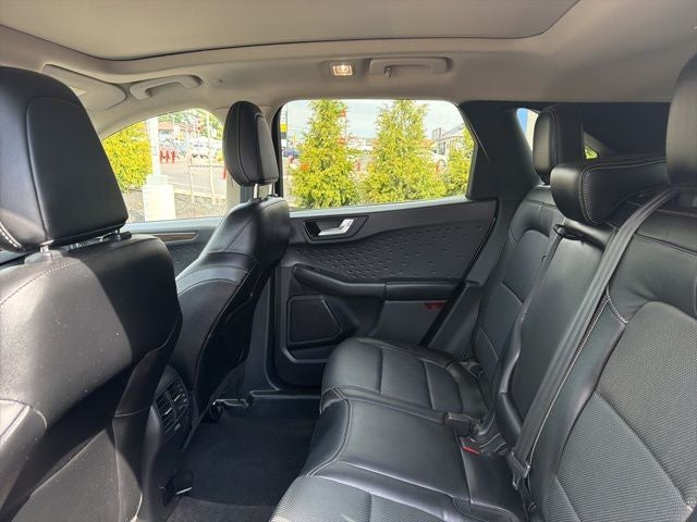 2020 Ford Escape Titanium Hybrid