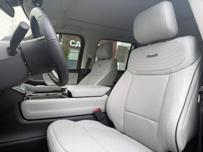 2025 Ford Expedition Platinum