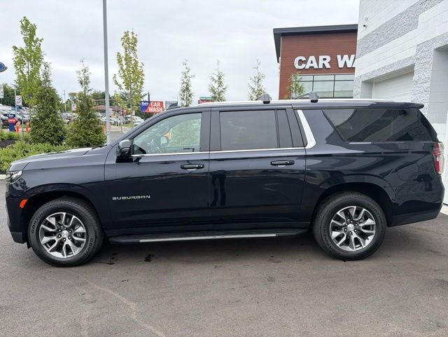 2023 Chevrolet Suburban LT
