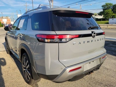 2022 Nissan Pathfinder Platinum