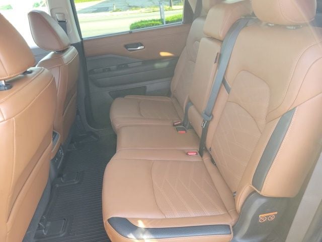 2022 Nissan Pathfinder Platinum