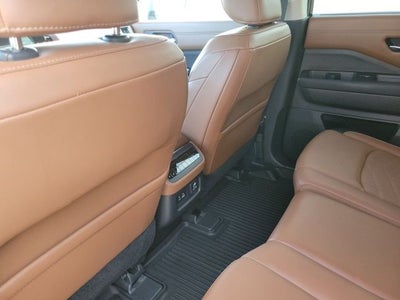 2022 Nissan Pathfinder Platinum