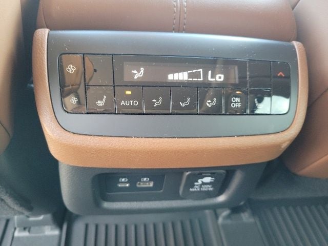 2022 Nissan Pathfinder Platinum
