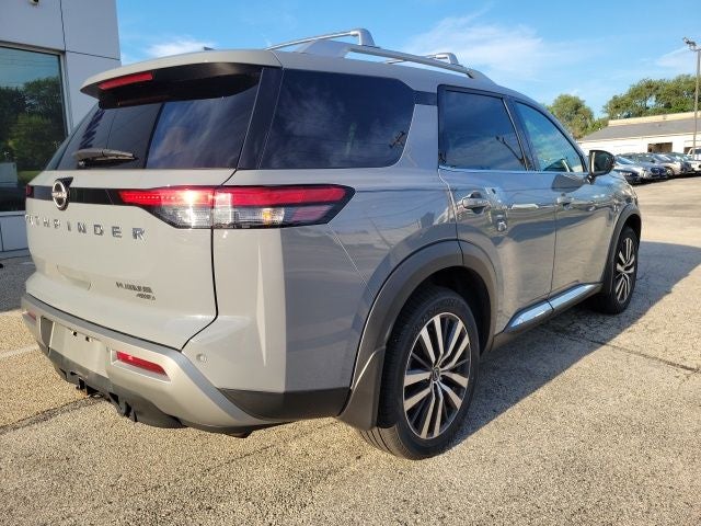2022 Nissan Pathfinder Platinum
