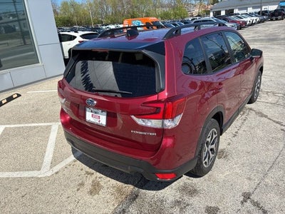 2024 Subaru Forester Premium