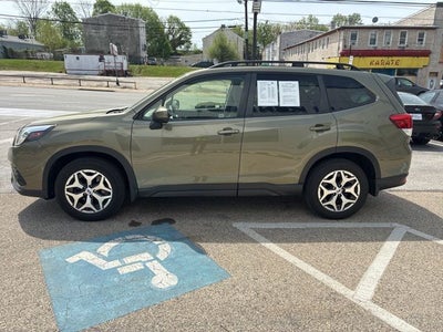 2023 Subaru Forester Premium