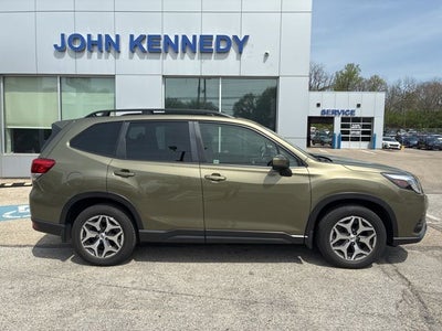2023 Subaru Forester Premium