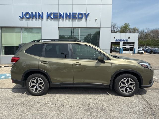 2023 Subaru Forester Premium