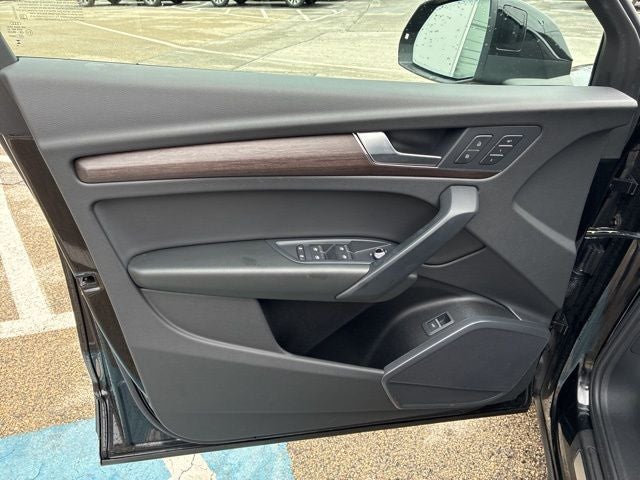 2023 Audi Q5 40 Premium quattro