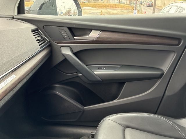 2023 Audi Q5 40 Premium quattro