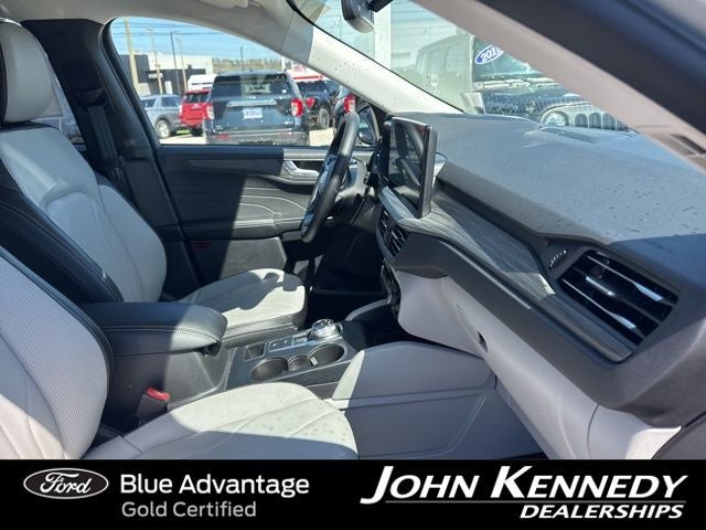 2025 Ford Escape Platinum