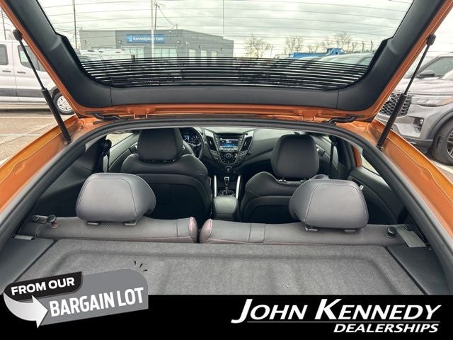 2013 Hyundai Veloster Turbo w/Black