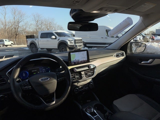 2021 Ford Escape Hybrid Titanium