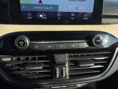 2021 Ford Escape Hybrid Titanium