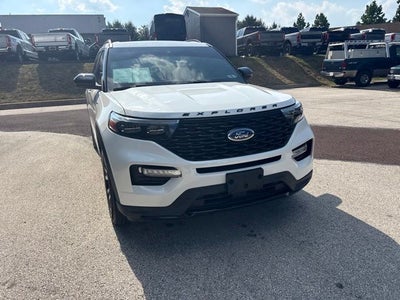 2024 Ford Explorer ST-Line