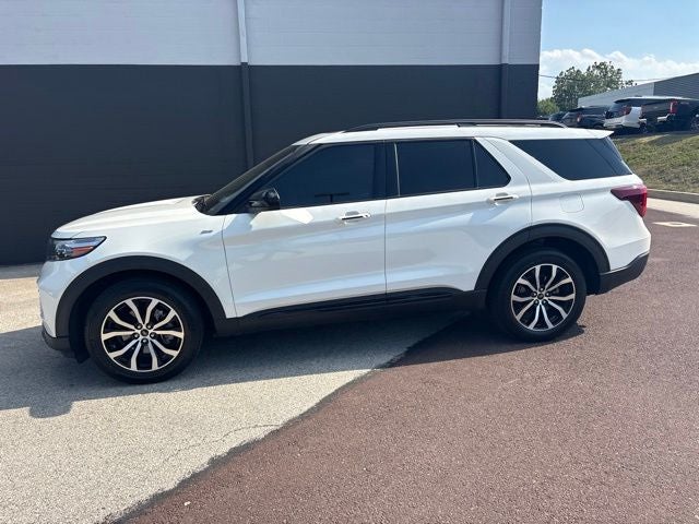 2024 Ford Explorer ST-Line