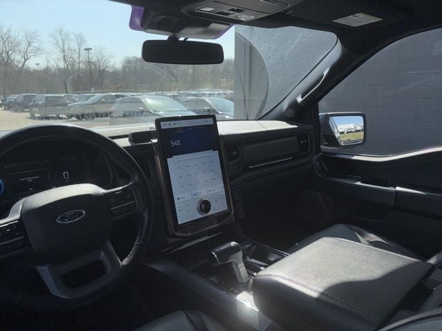 2022 Ford F-150 Lightning Lariat