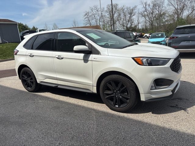 2022 Ford Edge ST Line
