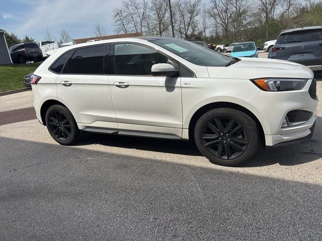 2022 Ford Edge ST Line
