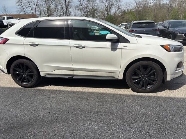 2022 Ford Edge ST Line