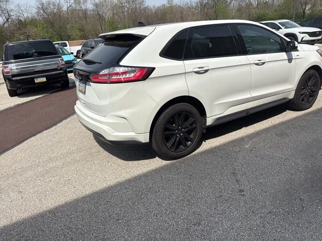 2022 Ford Edge ST Line
