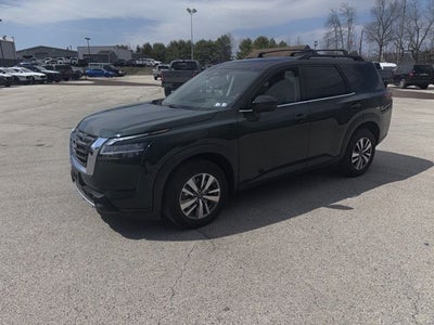 2023 Nissan Pathfinder SL