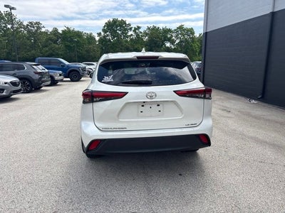 2021 Toyota Highlander LE