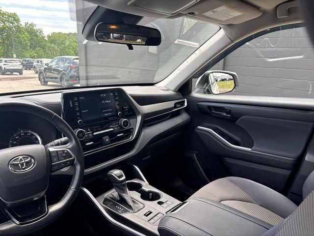 2021 Toyota Highlander LE