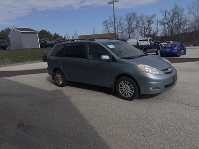 2007 Toyota Sienna XLE 7 Passenger