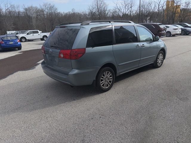 2007 Toyota Sienna XLE 7 Passenger