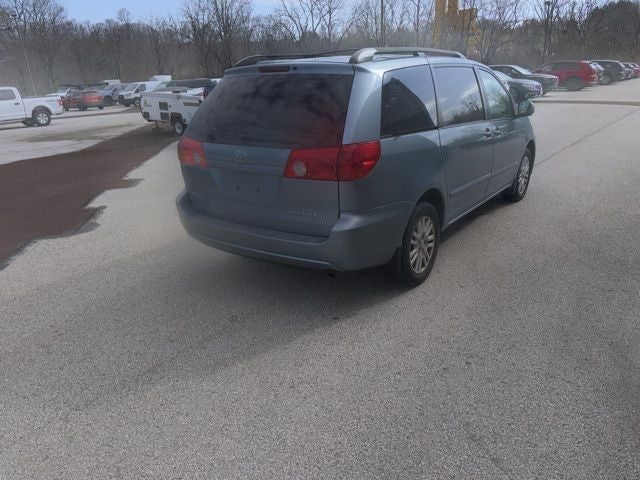 2007 Toyota Sienna XLE 7 Passenger