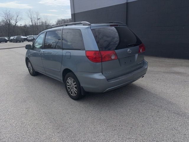 2007 Toyota Sienna XLE 7 Passenger