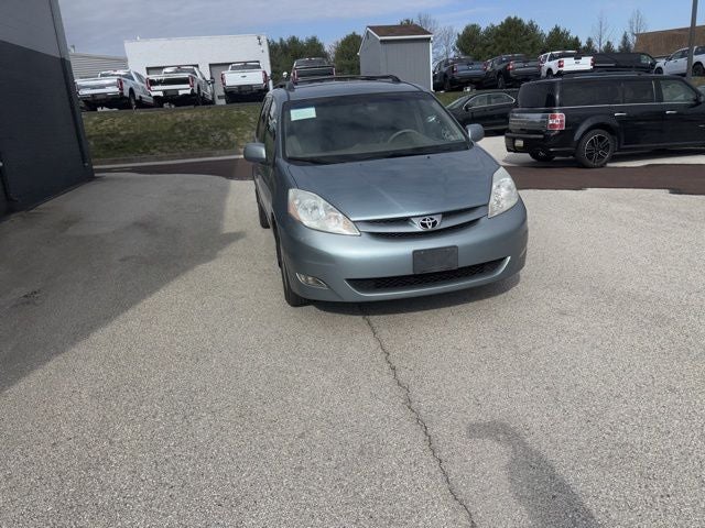 2007 Toyota Sienna XLE 7 Passenger
