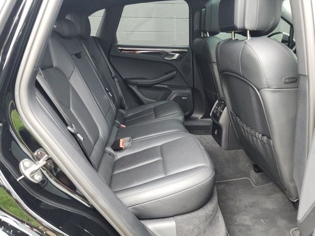 2021 Porsche Macan Base