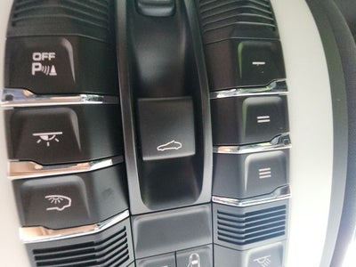2021 Porsche Macan Base